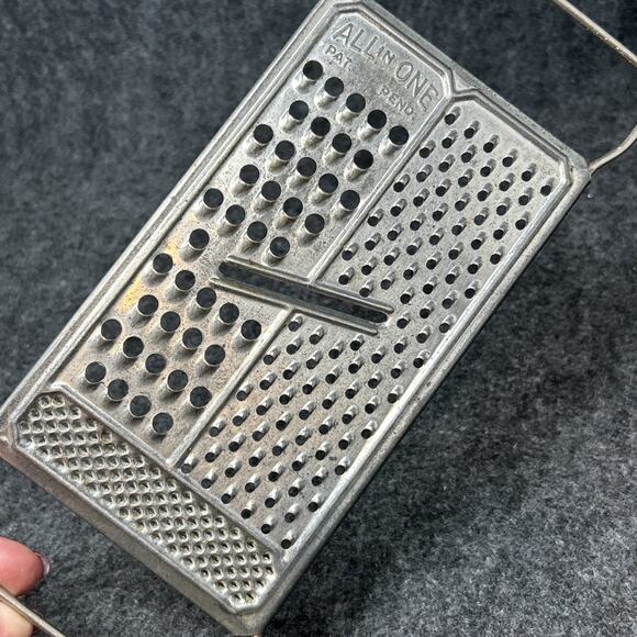 Vintage All In One Pat Pend Metal Grater Shredder Rustic Kitchen Tool 10" USA - Picture 5 of 5
